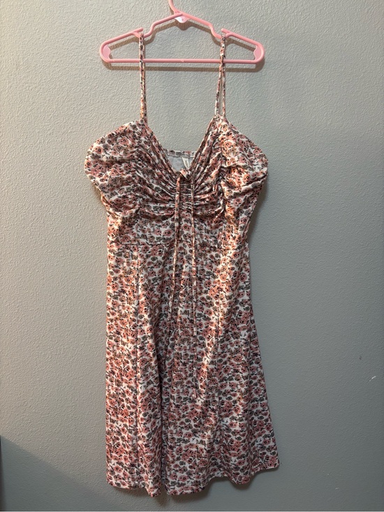 Missufe Dresses & Skirts - 💚 $5 Deals- Pink Floral Spaghetti Strap Tie-Front Top